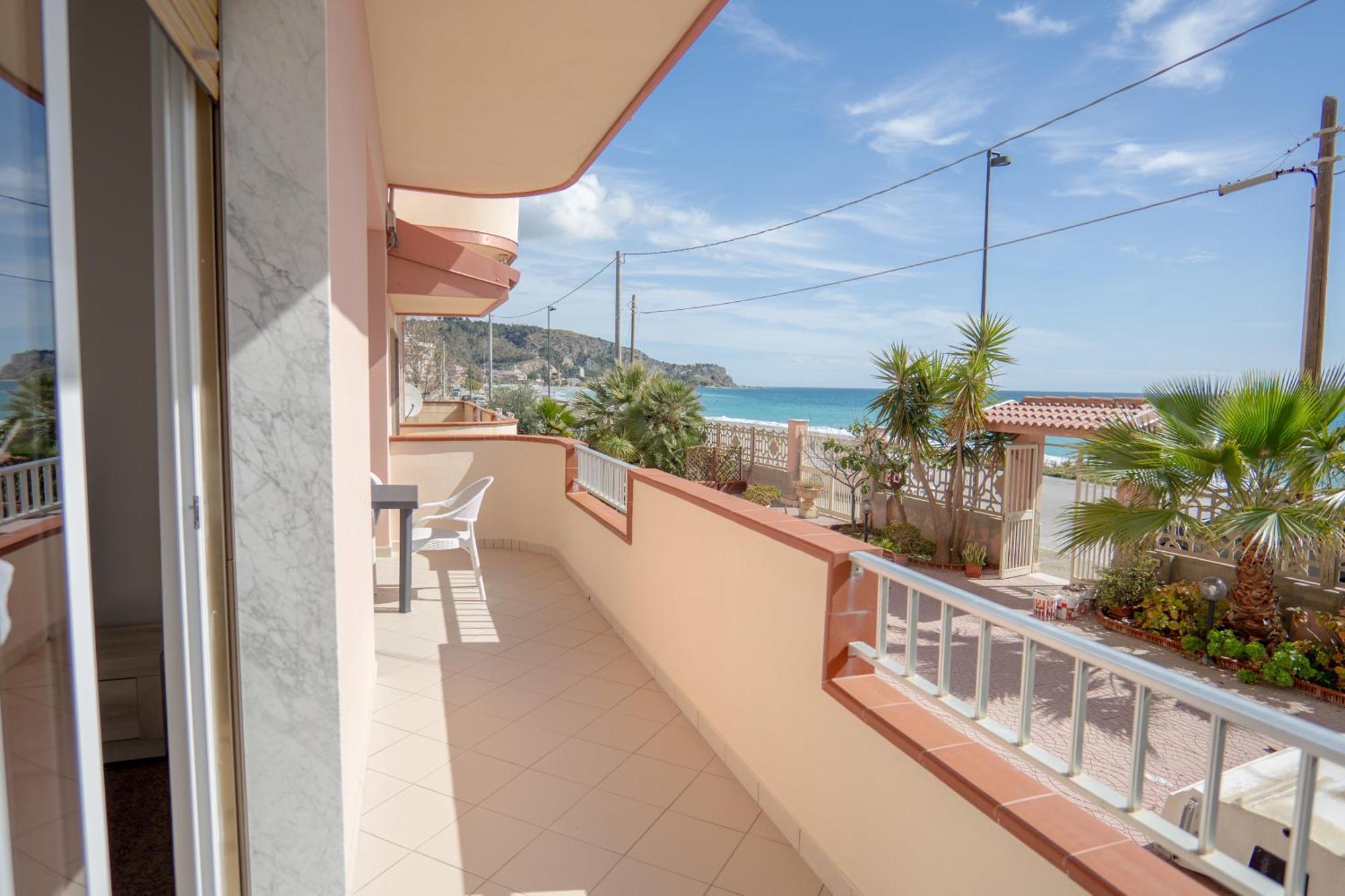 Appartement Casa Erika à Bova Marina Extérieur photo