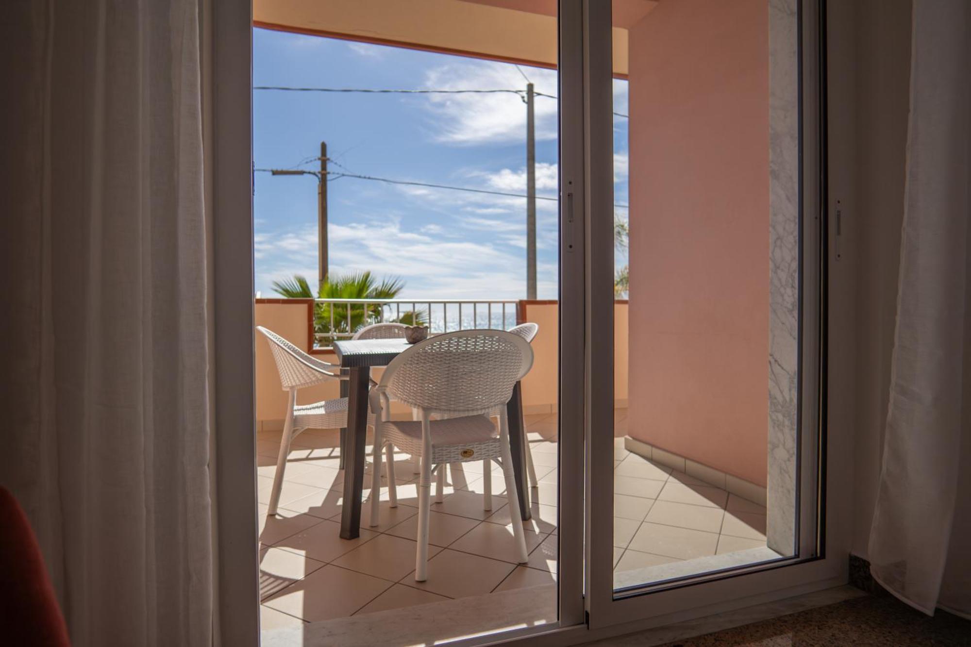 Appartement Casa Erika à Bova Marina Extérieur photo