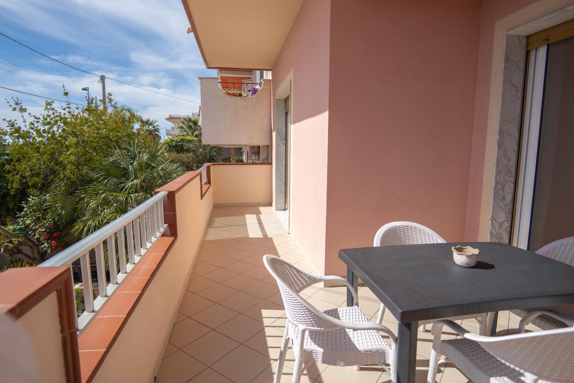 Appartement Casa Erika à Bova Marina Extérieur photo
